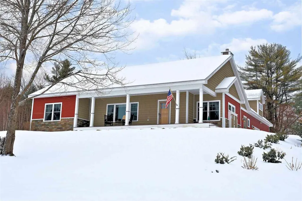 8 Pasture Lane Holderness NH 03245
