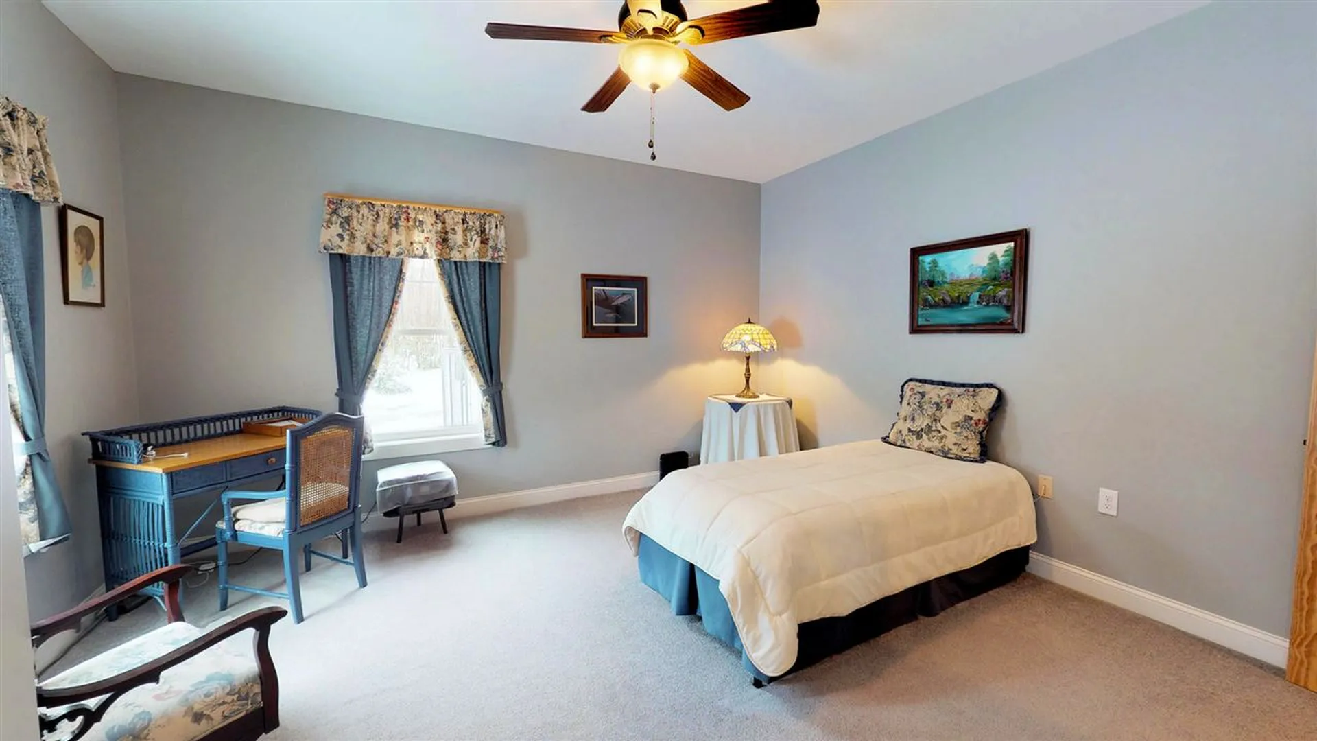 8 Pasture Lane Holderness NH 03245