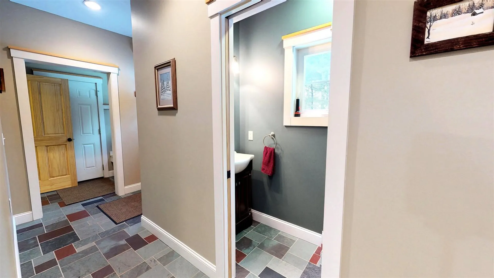 8 Pasture Lane Holderness NH 03245