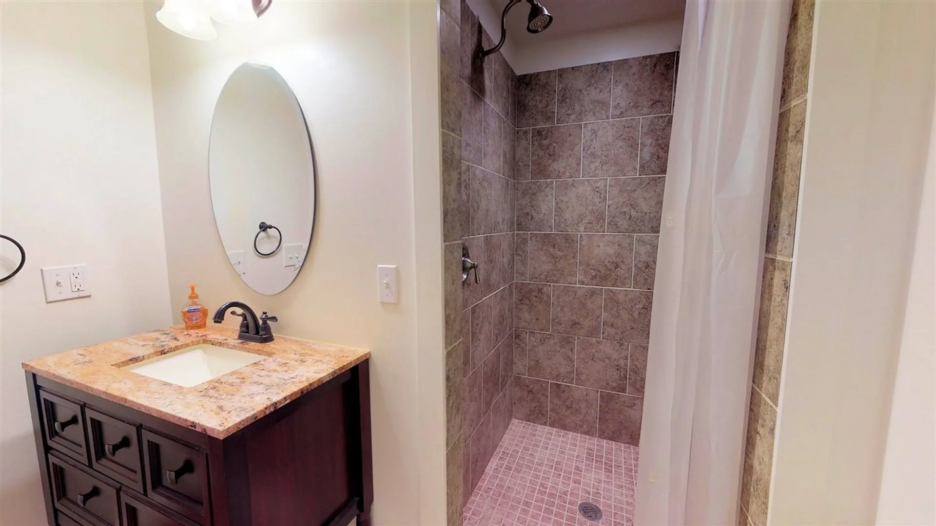 8 Pasture Lane Holderness NH 03245