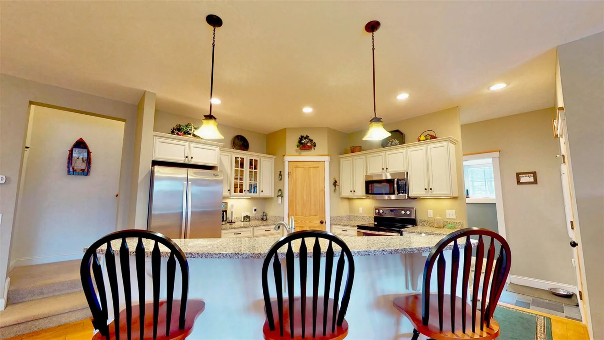 8 Pasture Lane Holderness NH 03245