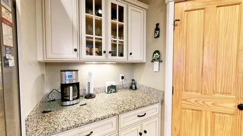 8 Pasture Lane Holderness NH 03245