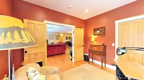8 Pasture Lane Holderness NH 03245