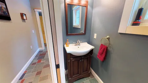 8 Pasture Lane Holderness NH 03245