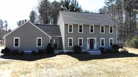 5 Gretas Way Stratham NH 03885