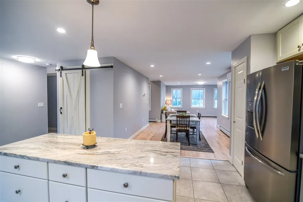 30 Chestnut Way Lee NH 03861