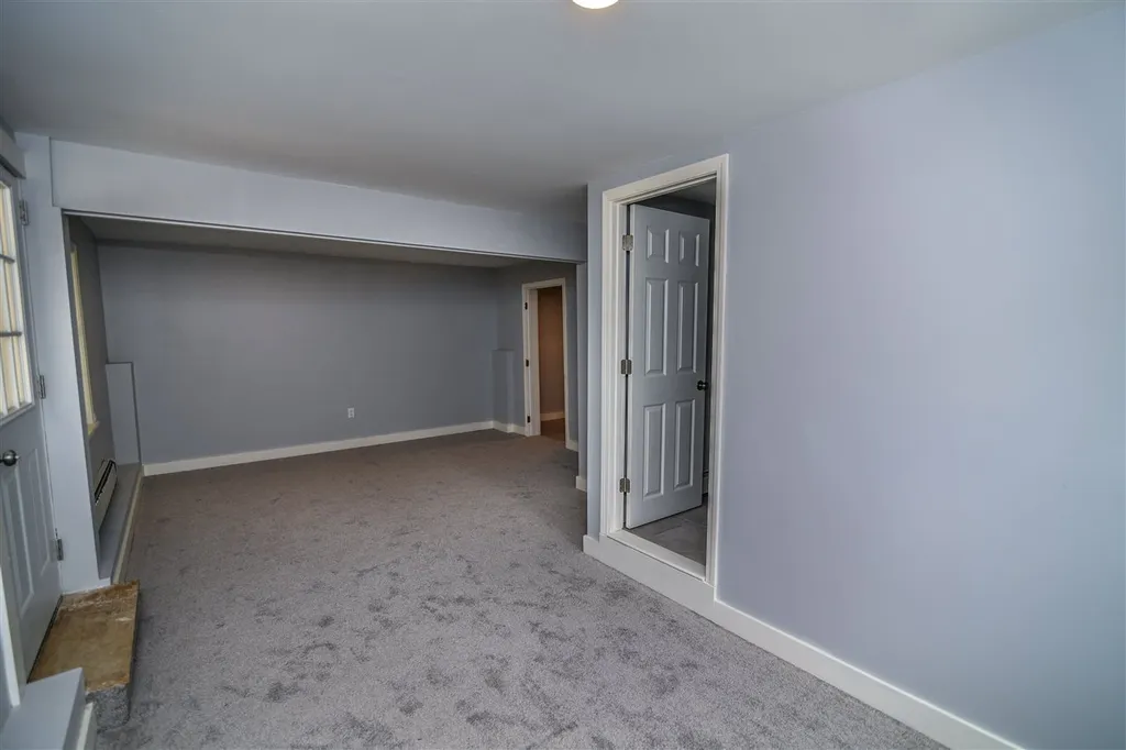 30 Chestnut Way Lee NH 03861