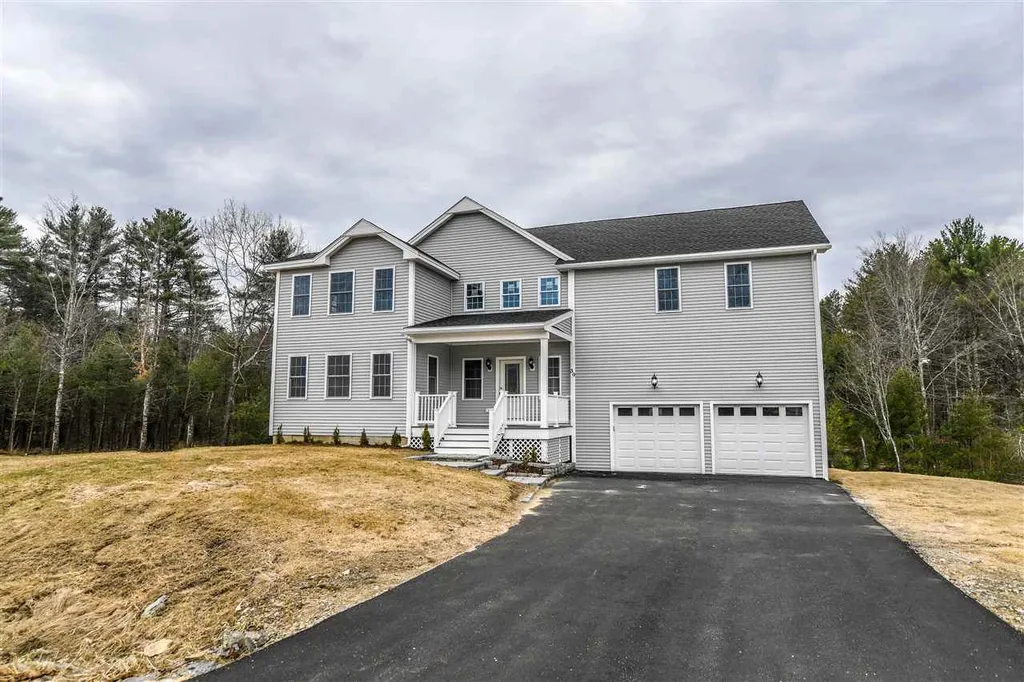 30 Chestnut Way Lee NH 03861