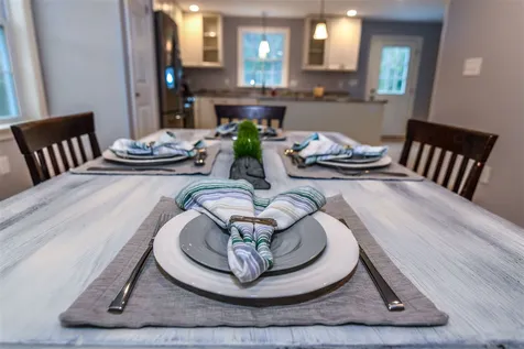 30 Chestnut Way Lee NH 03861