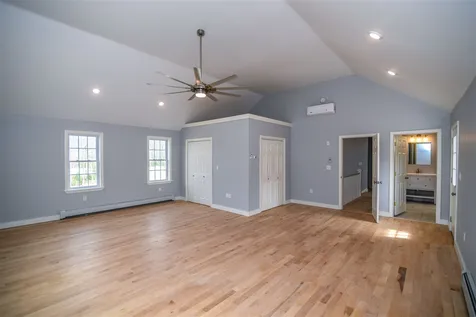 30 Chestnut Way Lee NH 03861