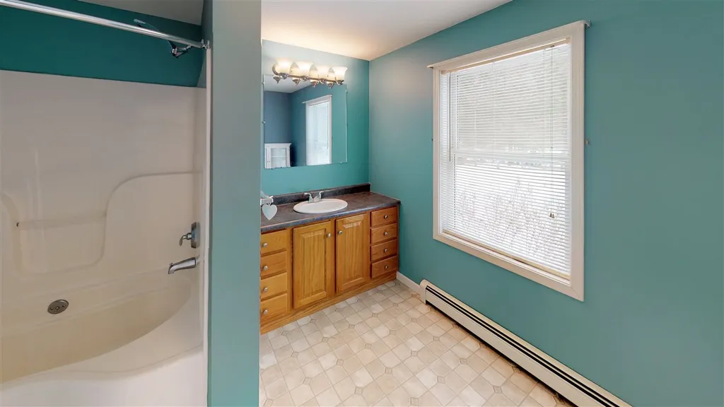 33 Uhlman Drive Thornton NH 03285