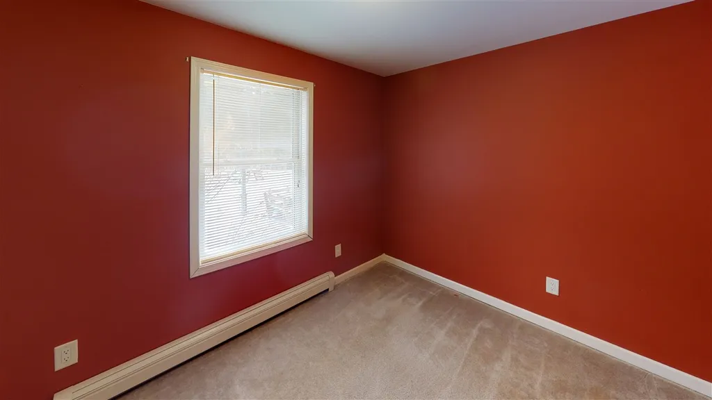33 Uhlman Drive Thornton NH 03285