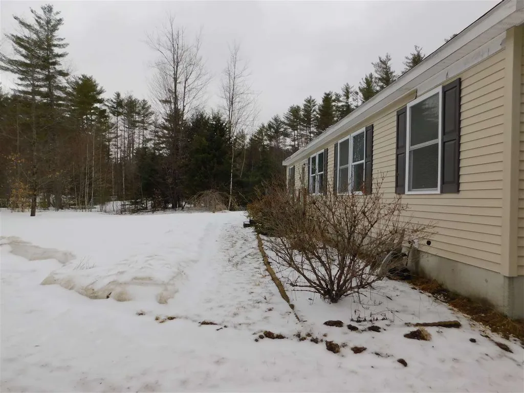 33 Uhlman Drive Thornton NH 03285