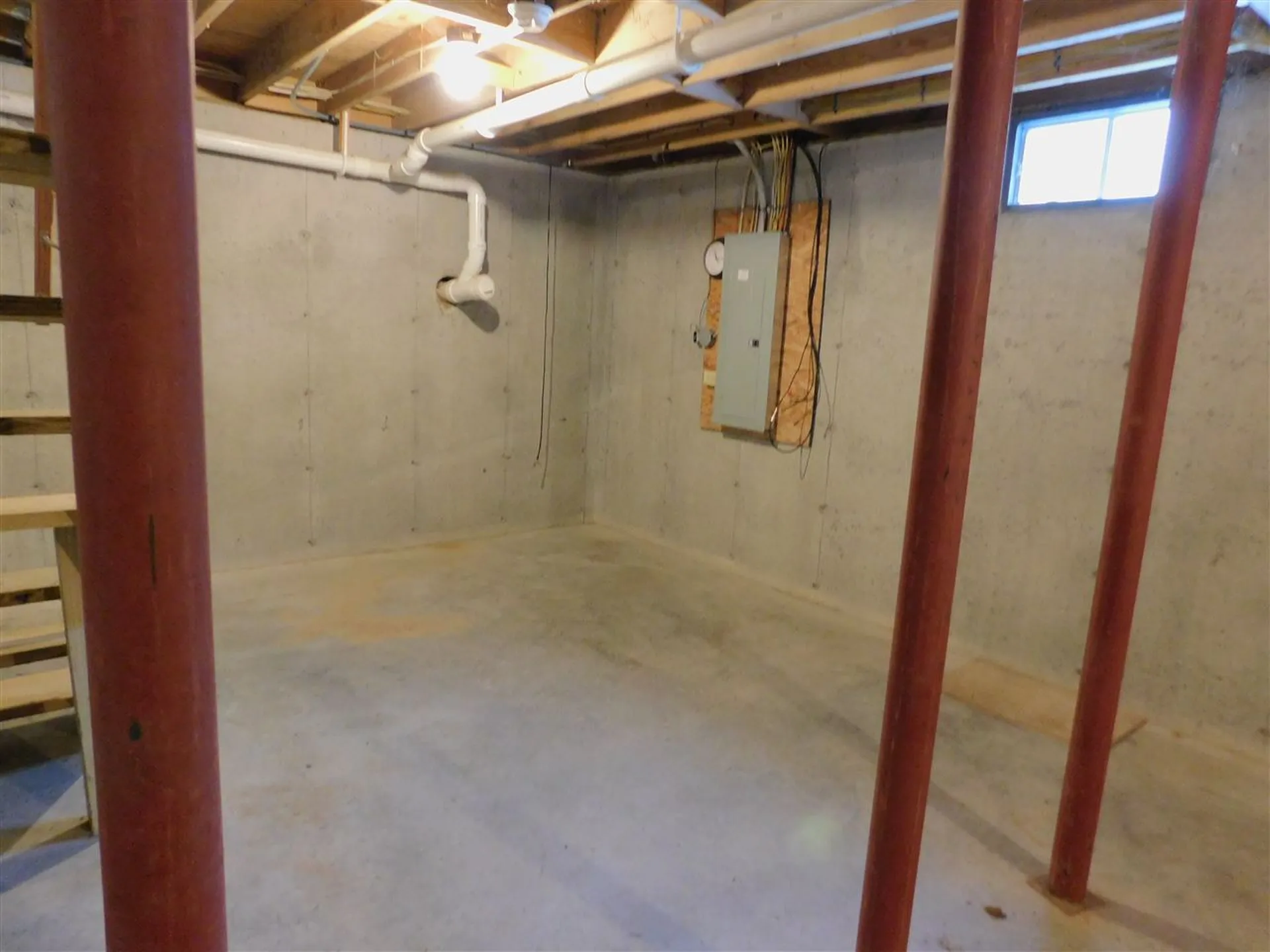 33 Uhlman Drive Thornton NH 03285