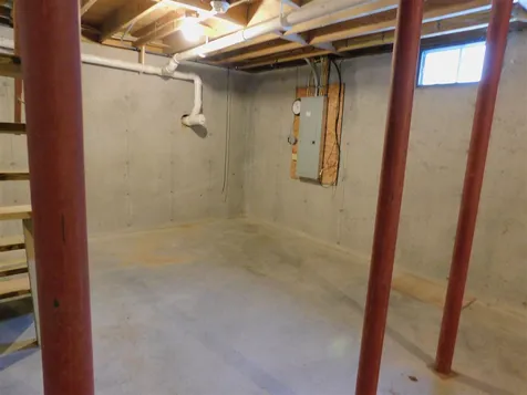 33 Uhlman Drive Thornton NH 03285