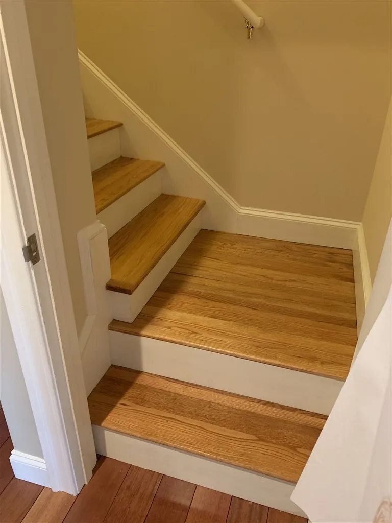 7 Lamplighter Lane Salem NH 03079
