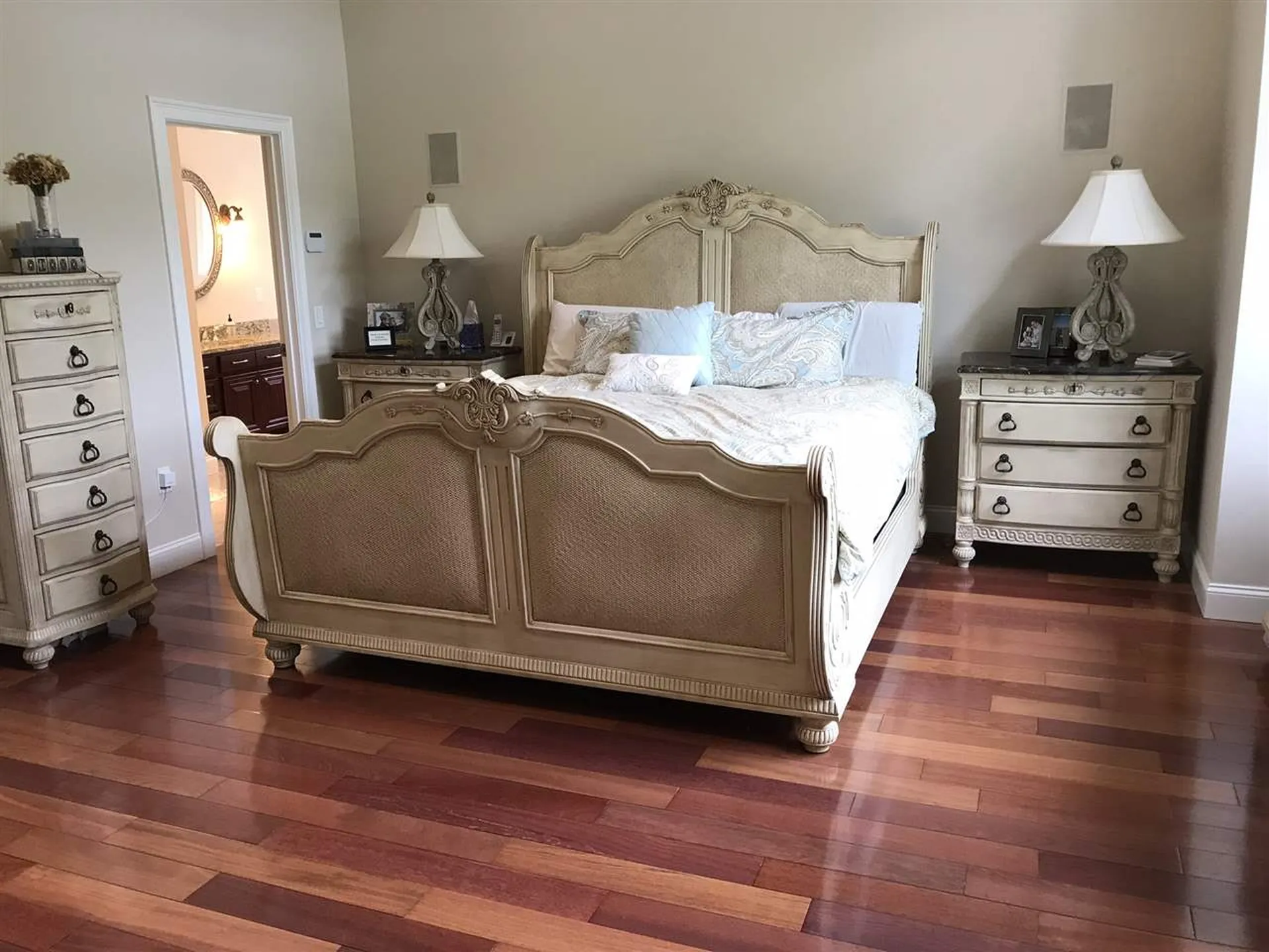 7 Lamplighter Lane Salem NH 03079