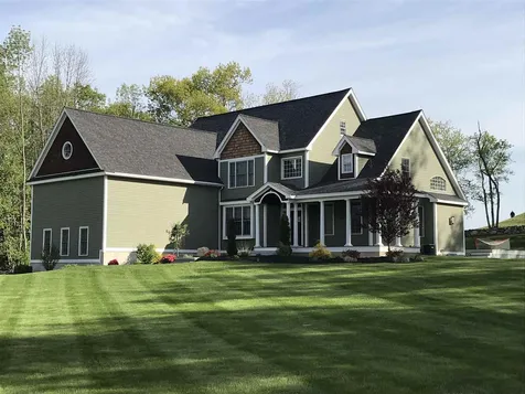 7 Lamplighter Lane Salem NH 03079