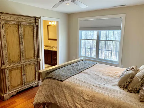 7 Lamplighter Lane Salem NH 03079