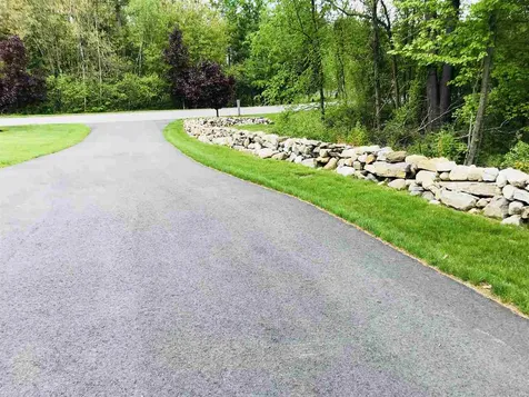 7 Lamplighter Lane Salem NH 03079