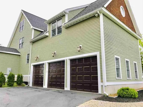 7 Lamplighter Lane Salem NH 03079