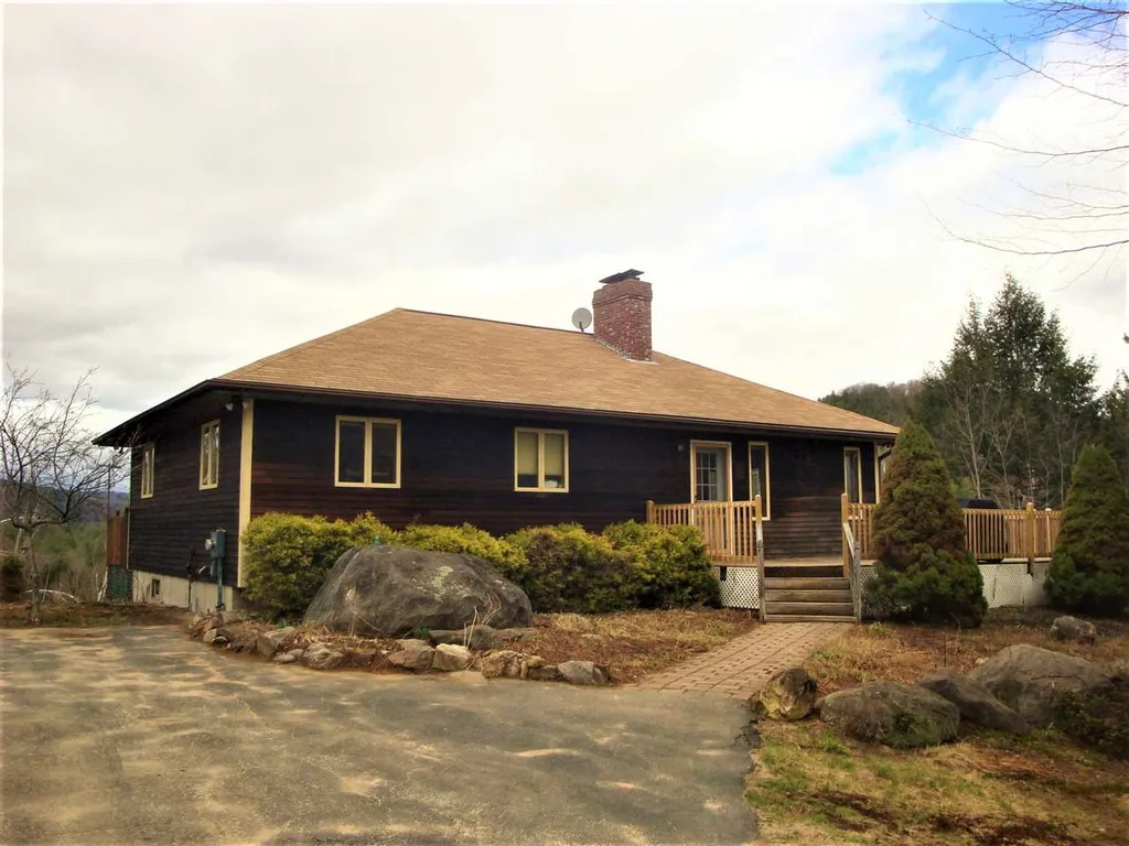 16 Evergreen Lane Hill NH 03243