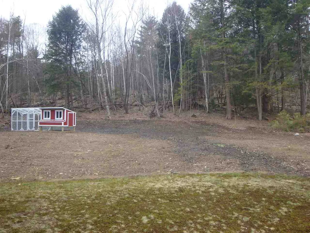 16 Evergreen Lane Hill NH 03243