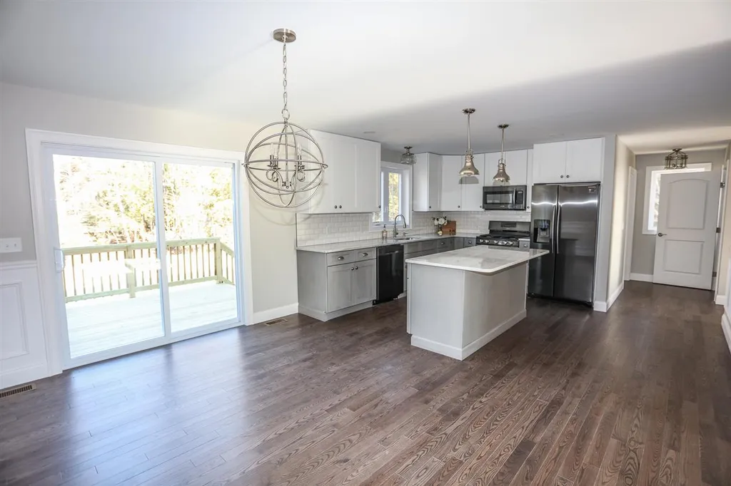 6a Rowes Corner Lane Hooksett NH 03106