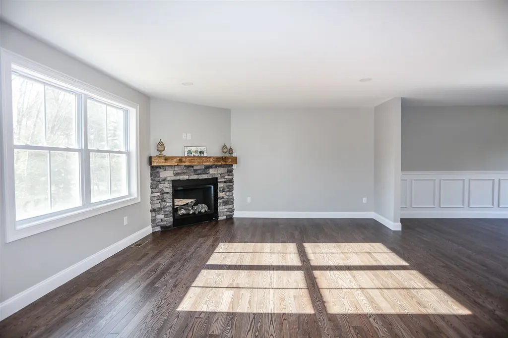6a Rowes Corner Lane Hooksett NH 03106