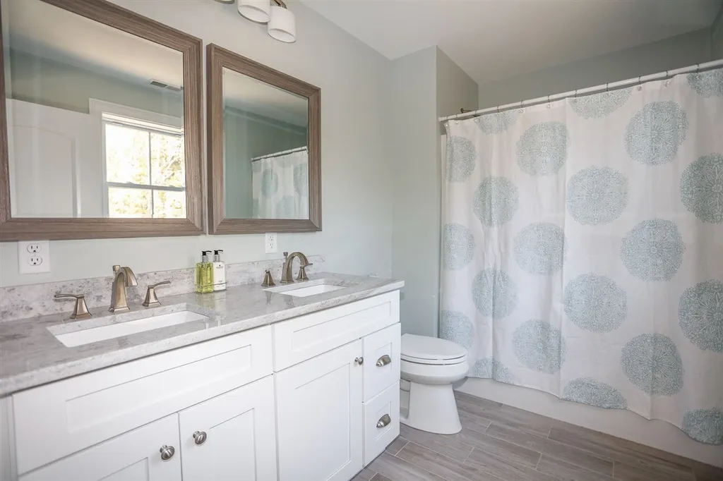 6a Rowes Corner Lane Hooksett NH 03106