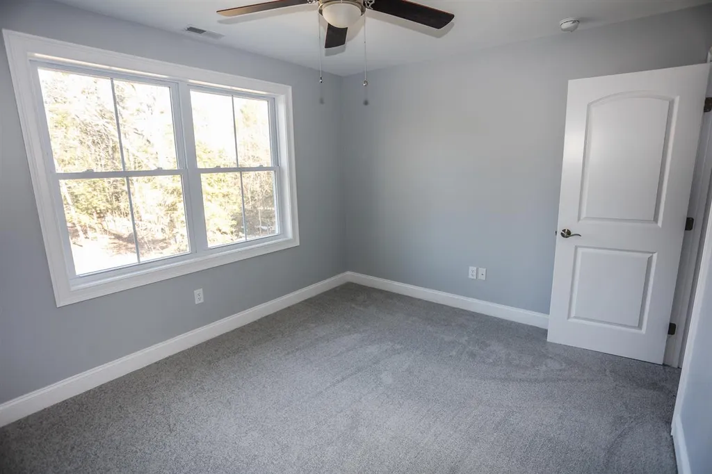 6a Rowes Corner Lane Hooksett NH 03106