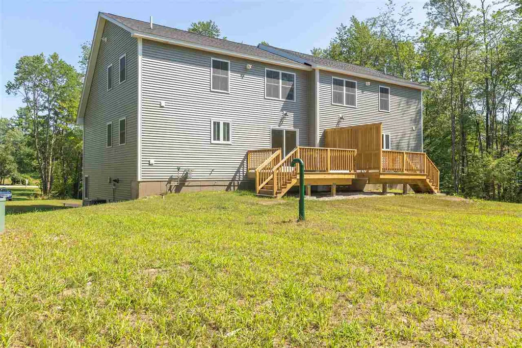 6a Rowes Corner Lane Hooksett NH 03106