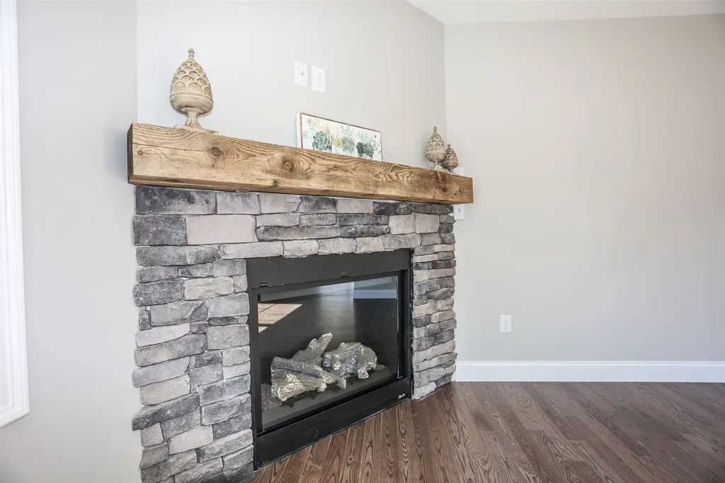 6a Rowes Corner Lane Hooksett NH 03106