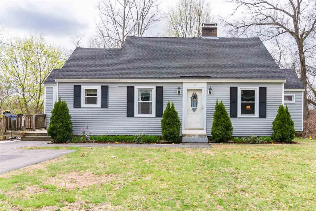 22 Baker Street Hudson NH 03051