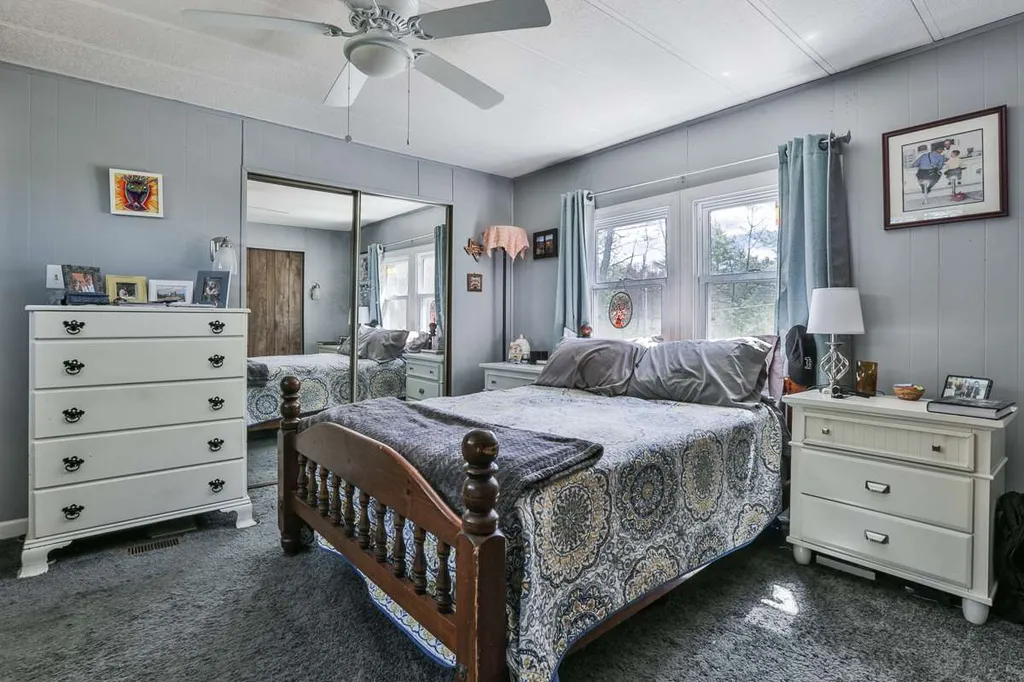 18 Riverside Drive Raymond NH 03077