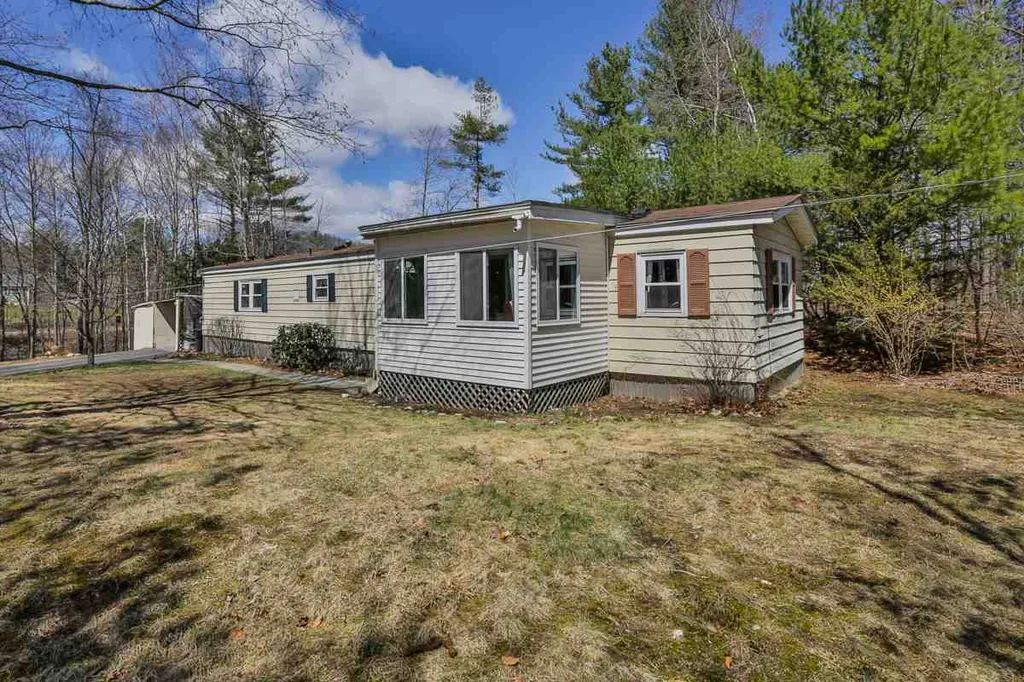 18 Riverside Drive Raymond NH 03077