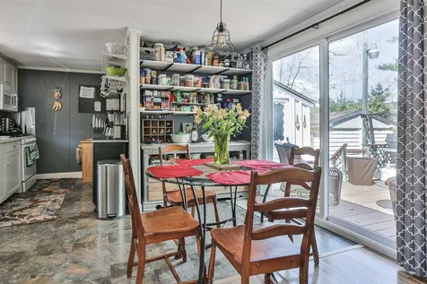 18 Riverside Drive Raymond NH 03077