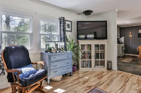 18 Riverside Drive Raymond NH 03077