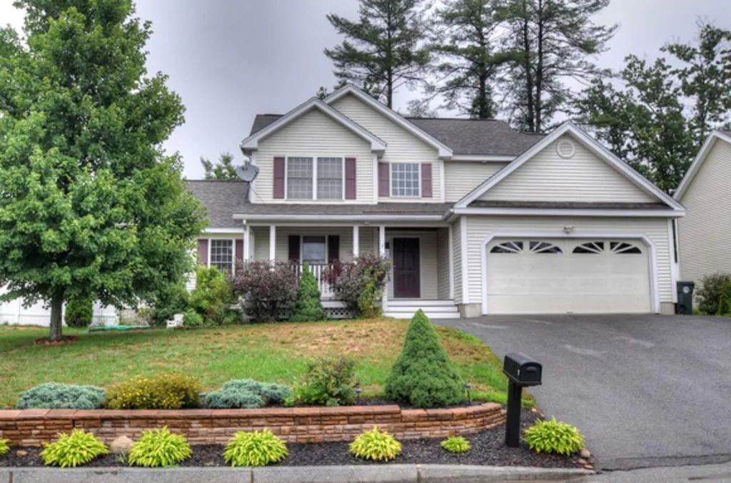 7 Treetop Lane Manchester NH 03102