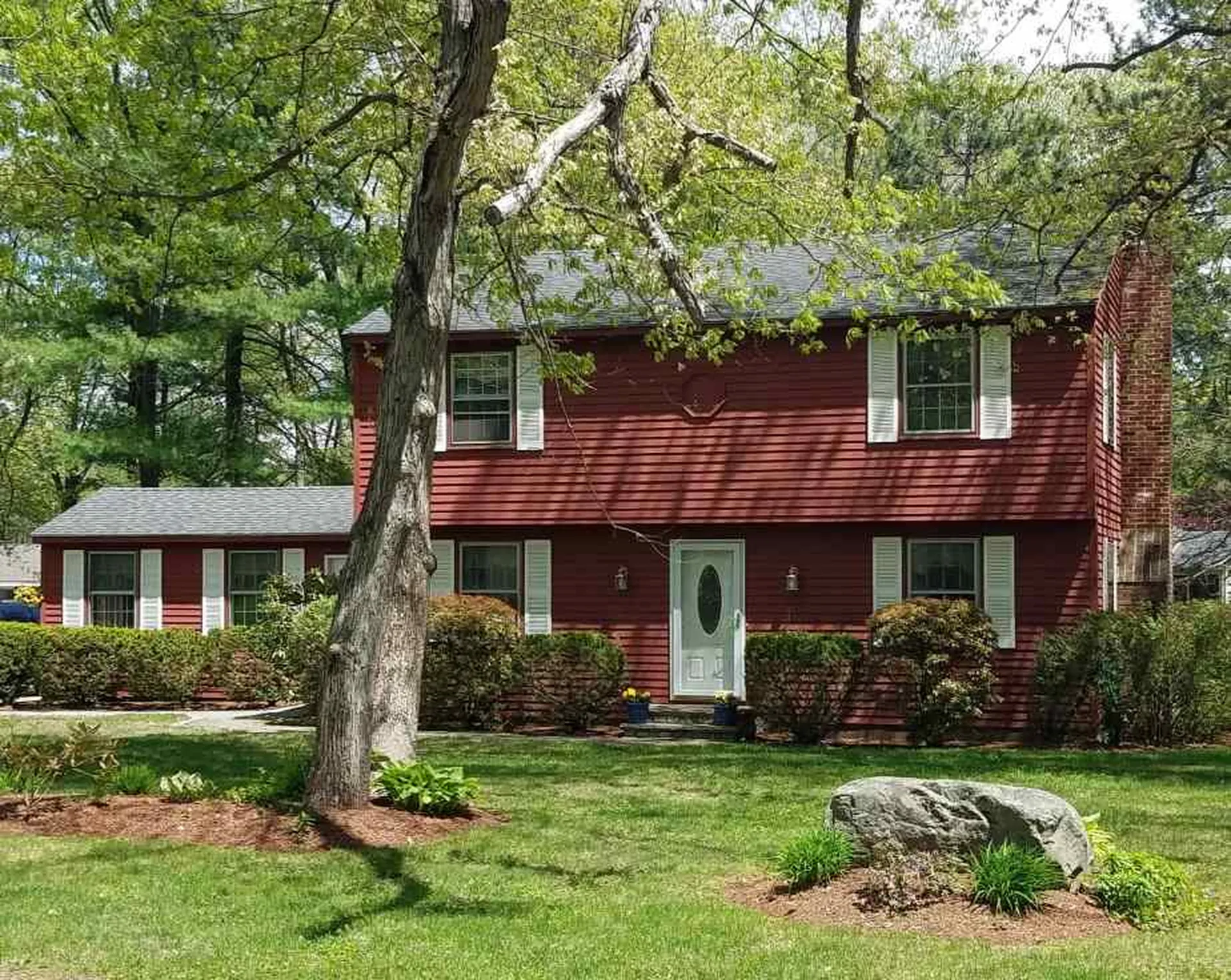 15 Woodknoll Drive North Hampton NH 03862