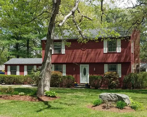 15 Woodknoll Drive North Hampton NH 03862