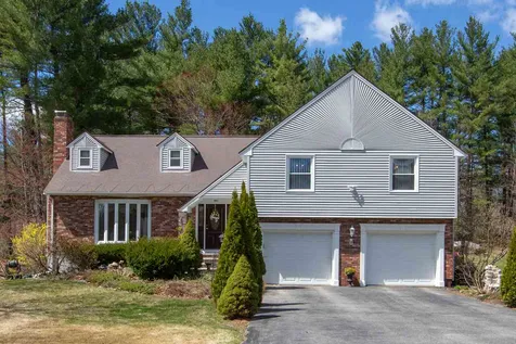 8 Tokanel Drive Londonderry NH 03053