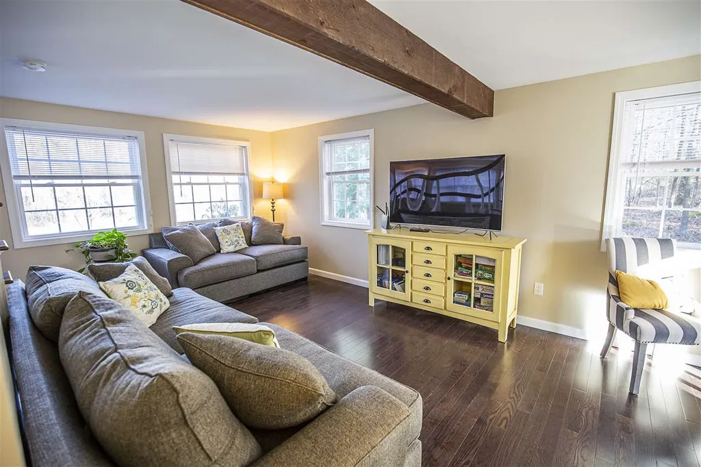 26 Casey Drive Hooksett NH 03106