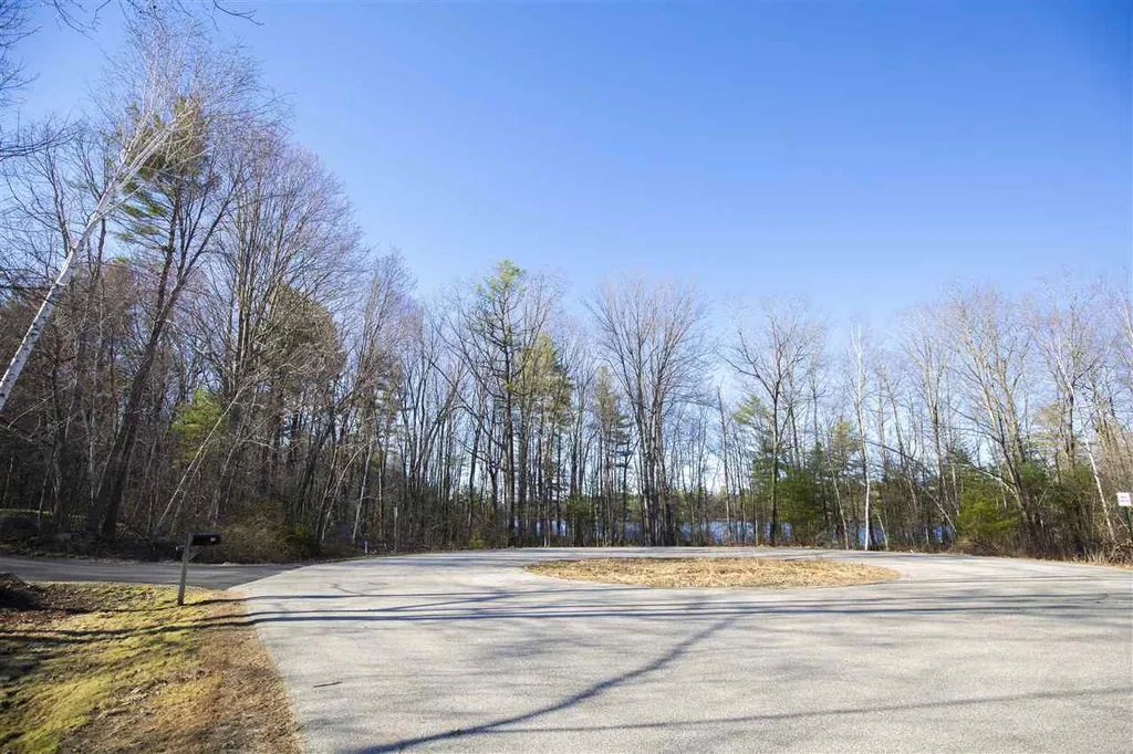 26 Casey Drive Hooksett NH 03106