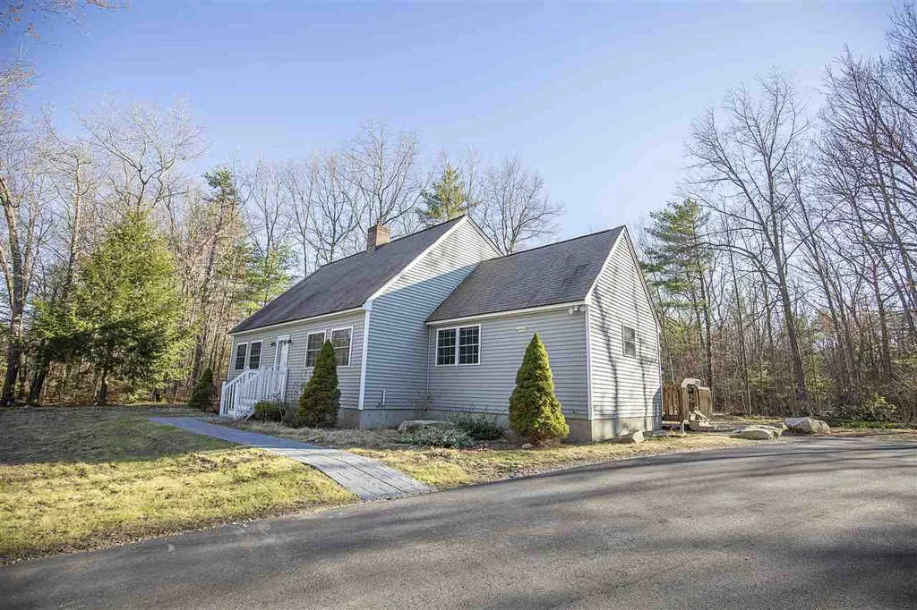 26 Casey Drive Hooksett NH 03106