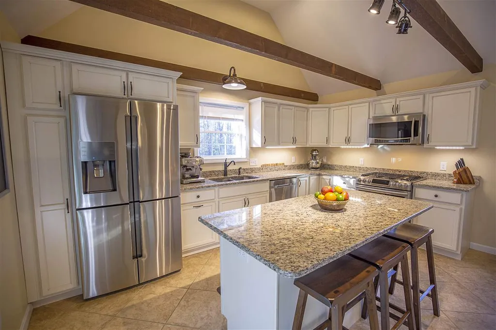 26 Casey Drive Hooksett NH 03106