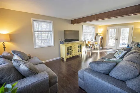 26 Casey Drive Hooksett NH 03106
