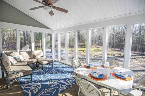 26 Casey Drive Hooksett NH 03106