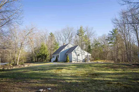 26 Casey Drive Hooksett NH 03106