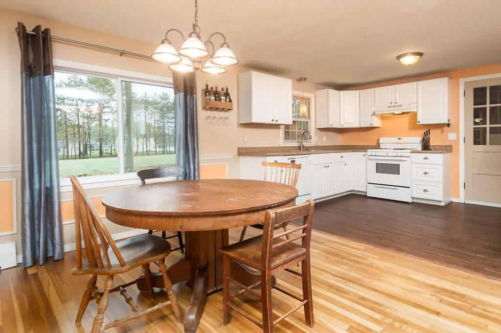 7 Stevens Road North Hampton NH 03862